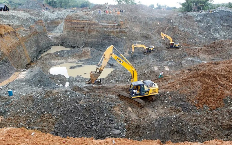 Gold Mine Collapse in Colombia Kills 14, Injures Seven