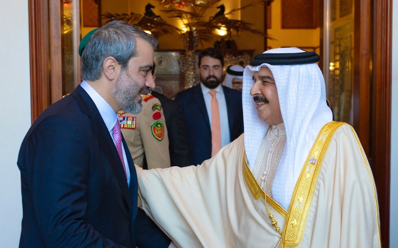 Bahrain’s King Meets Syrian Foreign Minister to Discuss Regional Developments