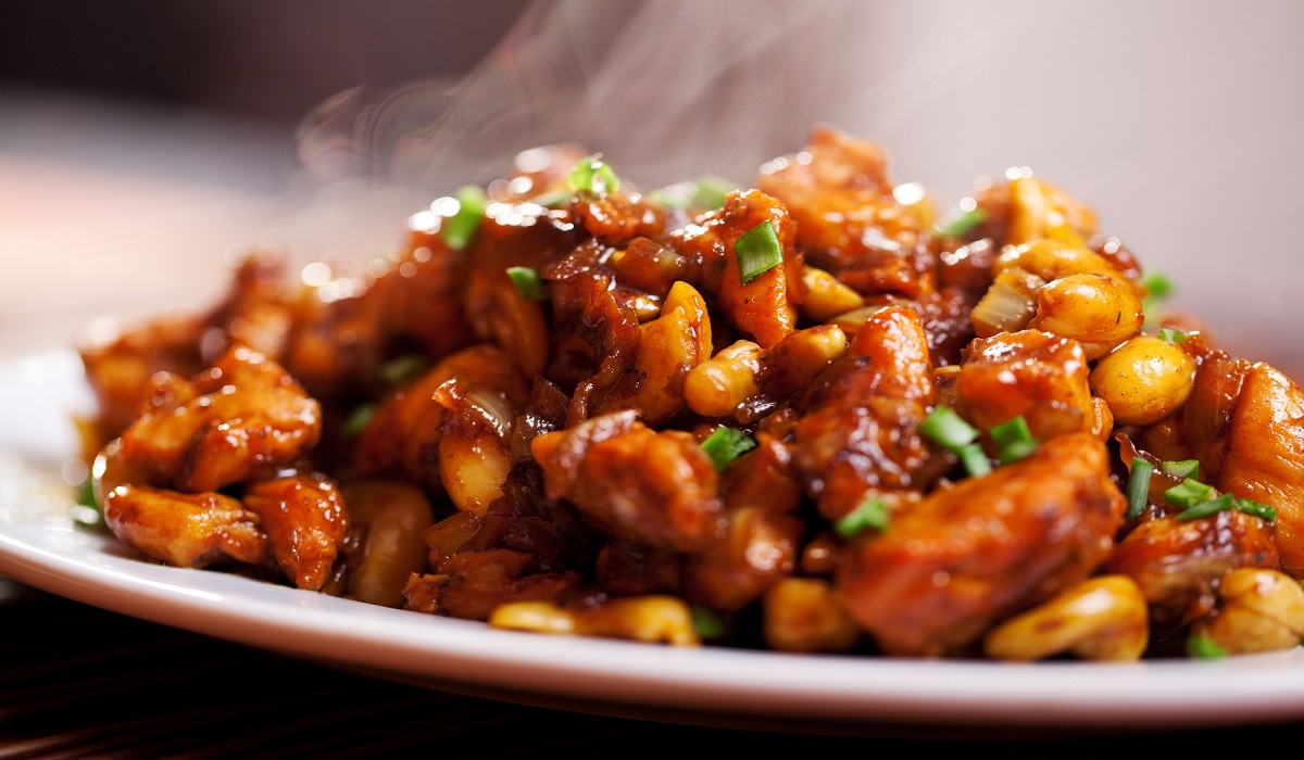 SLOW COOKER CASHEW CHICKEN