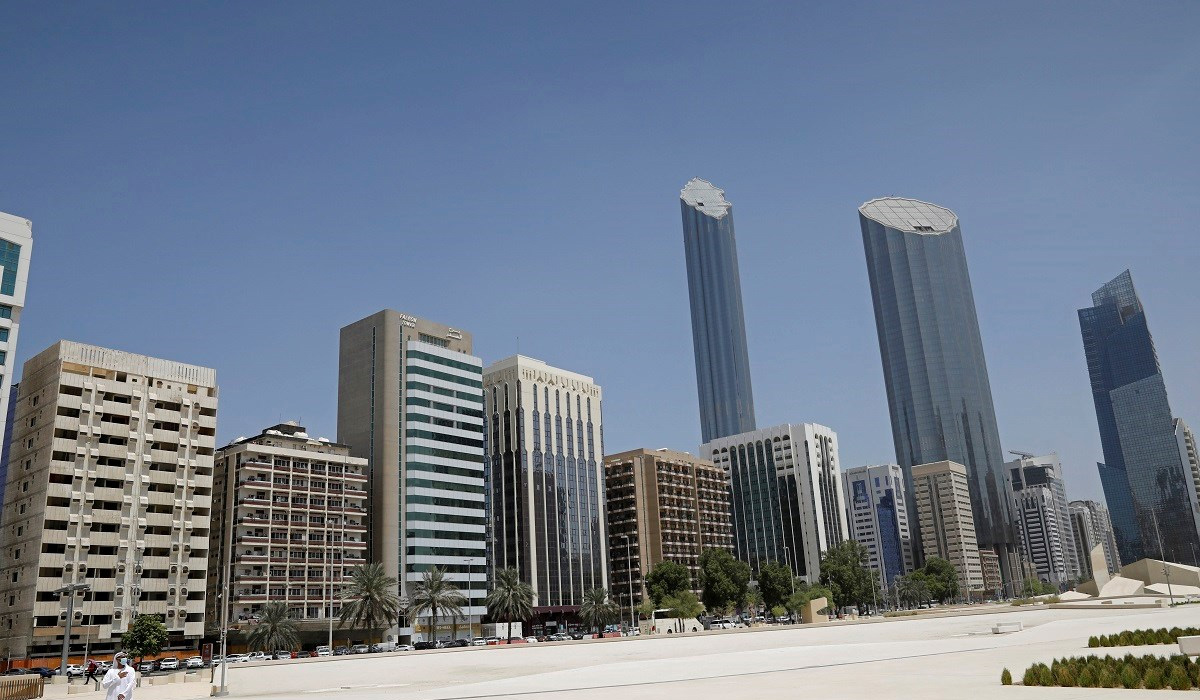UAE announces plans to boost economy, attract workers