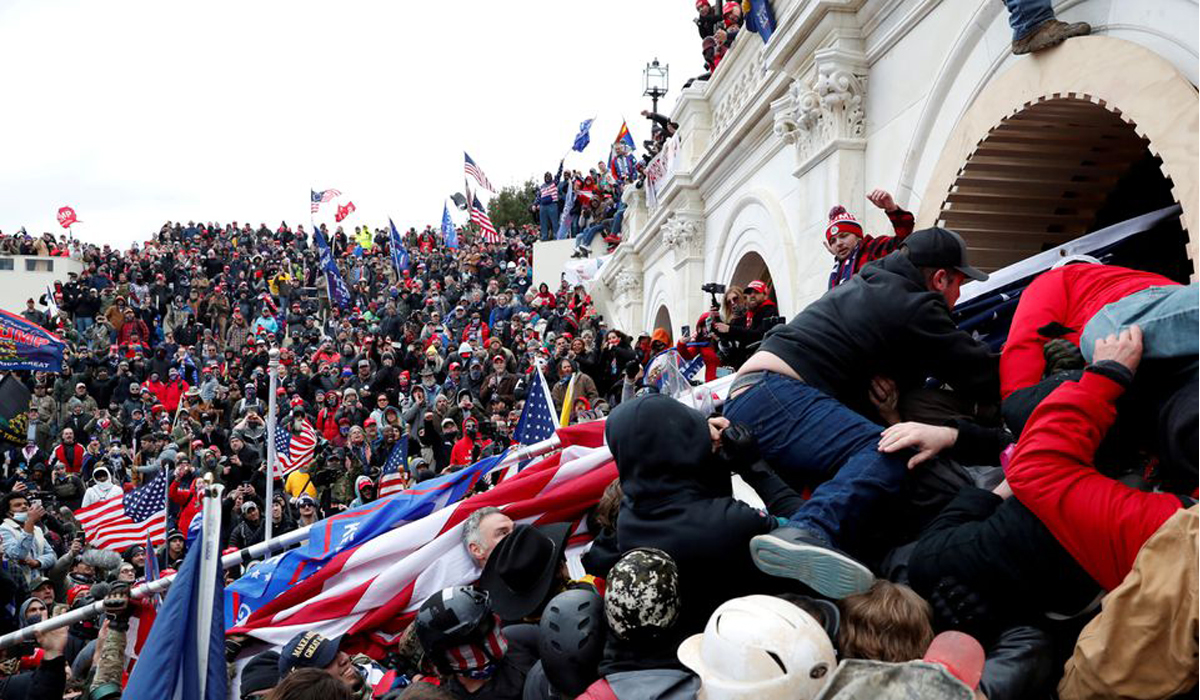 Idaho man accused of attacking police in U.S. Capitol riot pleads guilty