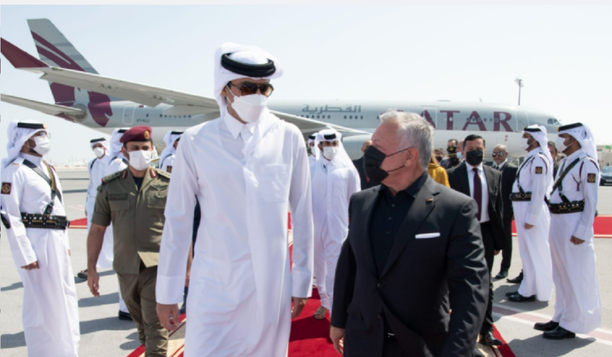 HH The Amir Leads Well wishers to See Off the King of Jordan