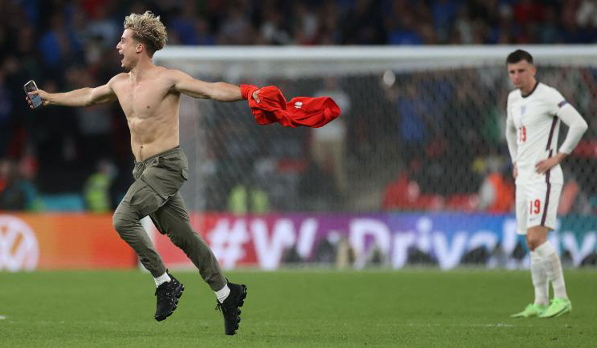 English FA facing UEFA investigation over fan disorder at Euro 2020 final
