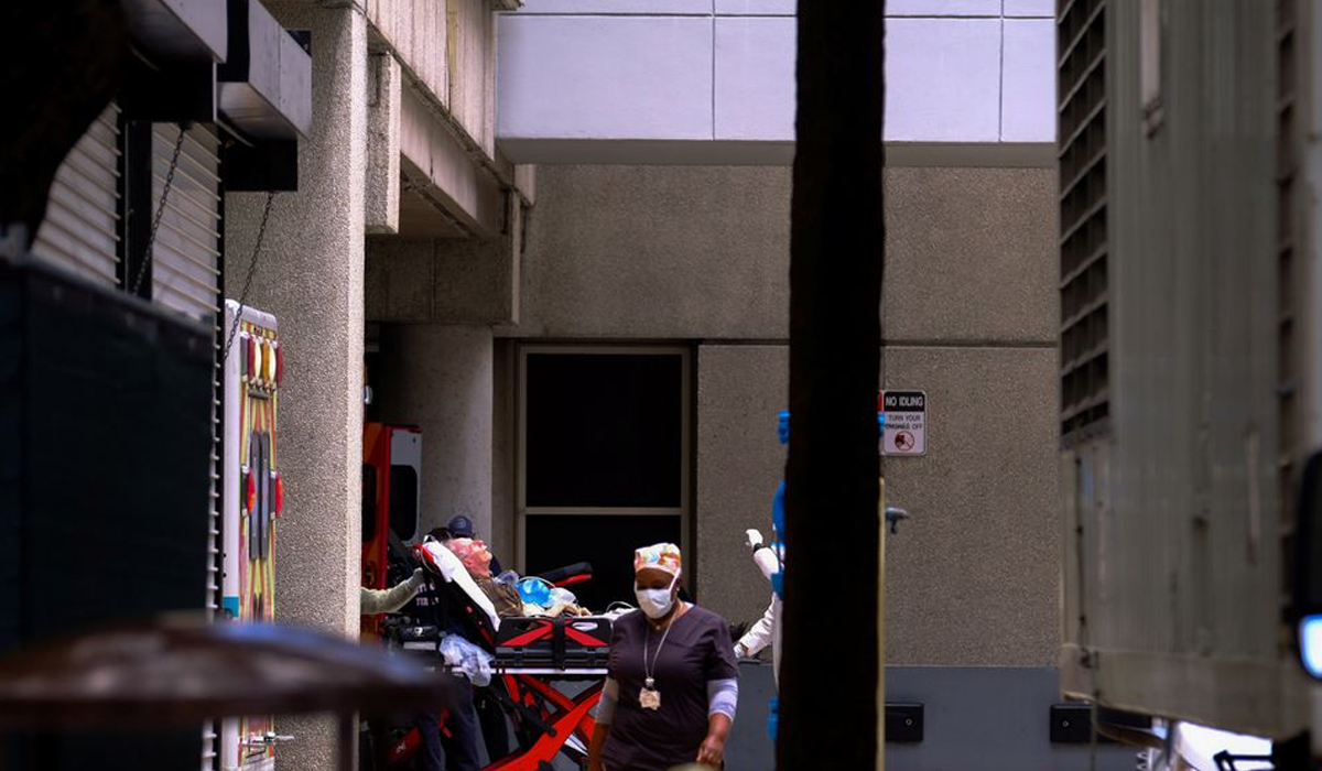 U.S. reports more than 1,000 COVID deaths in single day