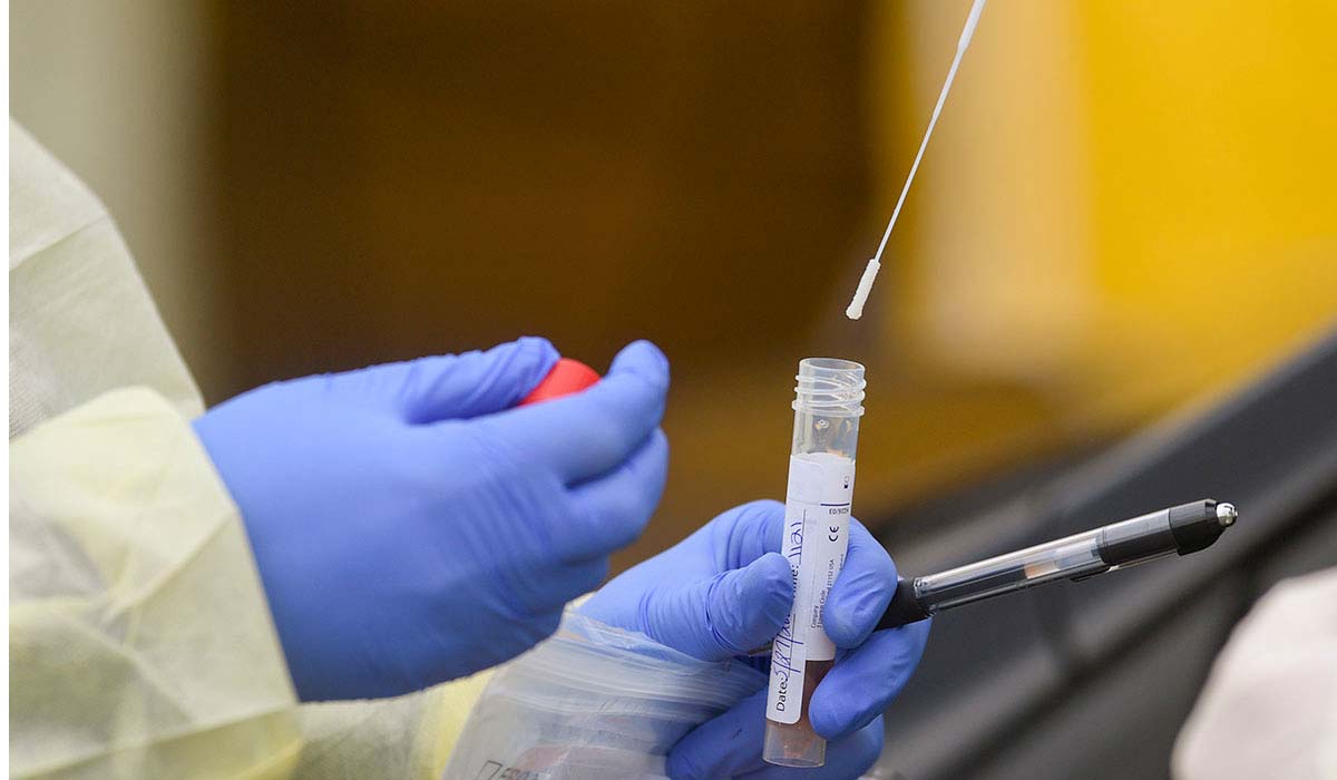 To Attract Customers, Private Clinics in Qatar Reduce the Cost of PCR Tests