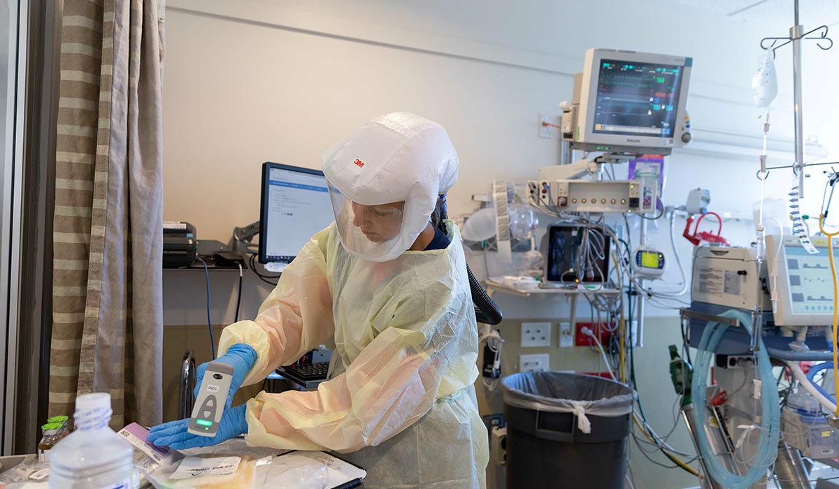 U.S. coronavirus hospitalizations hit eight-month high over 100,000