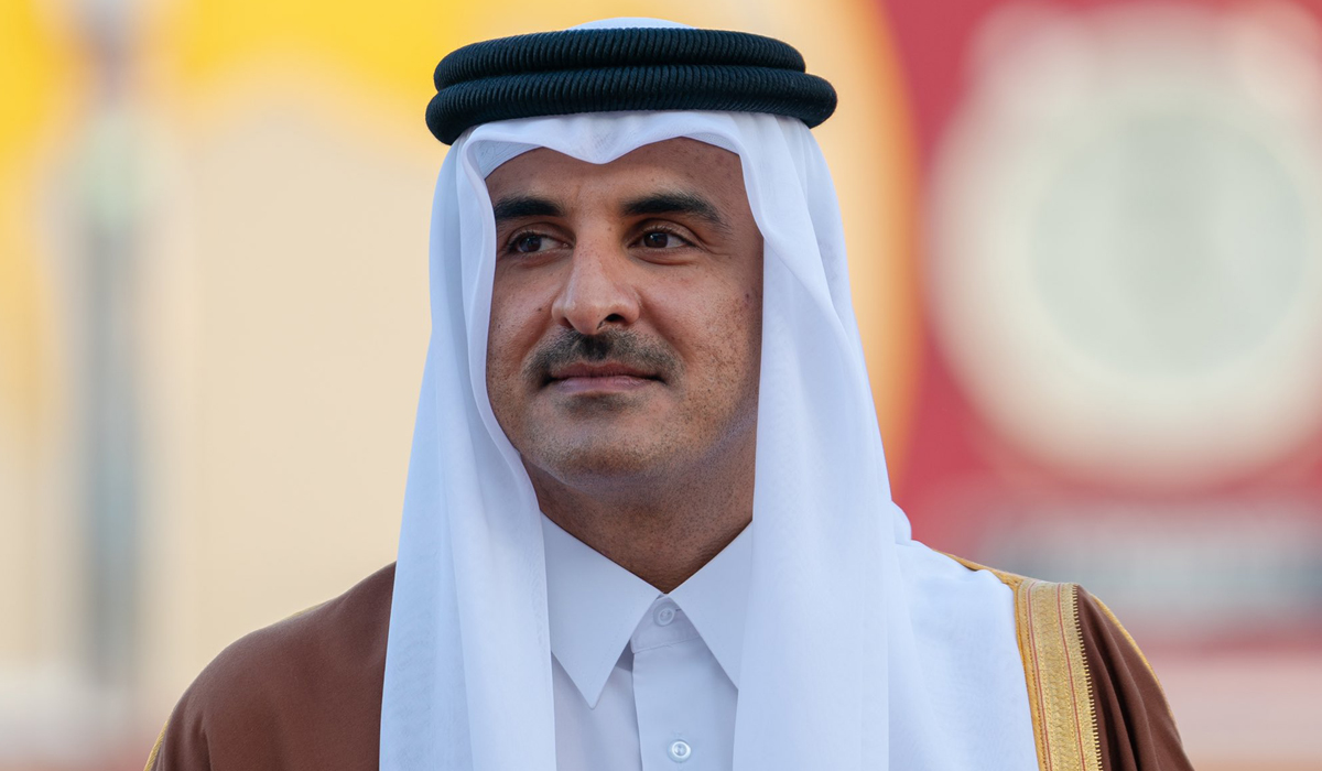HH the Amir Holds Phone Call with Tunisian President